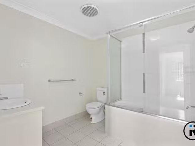 Nice 2/12 Coach Road West, Morayfield, QLD 4506
