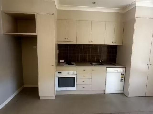 Nice 213/5 Tudor St, Newcastle West House for rent Listed by.