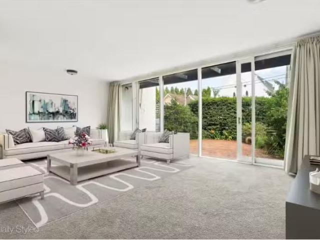 Cheap 2/17 Albert Street, EDGECLIFF House for rent Listed by.