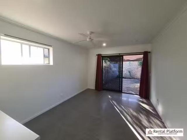 Nice 2/142 Sunshine Boulevard, Mermaid Waters, QLD 4218