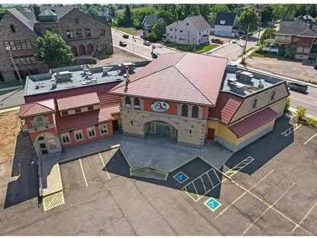 Cozy 214 Church St, Moncton, NB, E1C 5A2 commercial for leas.