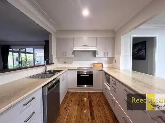 Cozy 214 Mccaffrey Drive, Rankin Park, NSW 2287