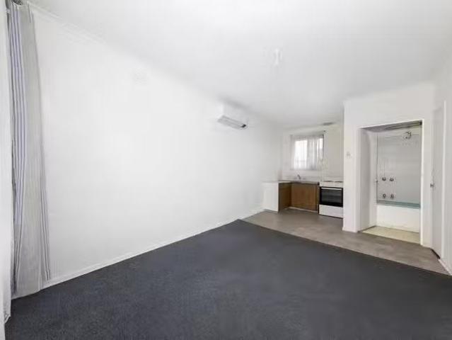 Charming 21/697 Barkly Street, West Footscray, VIC 3012