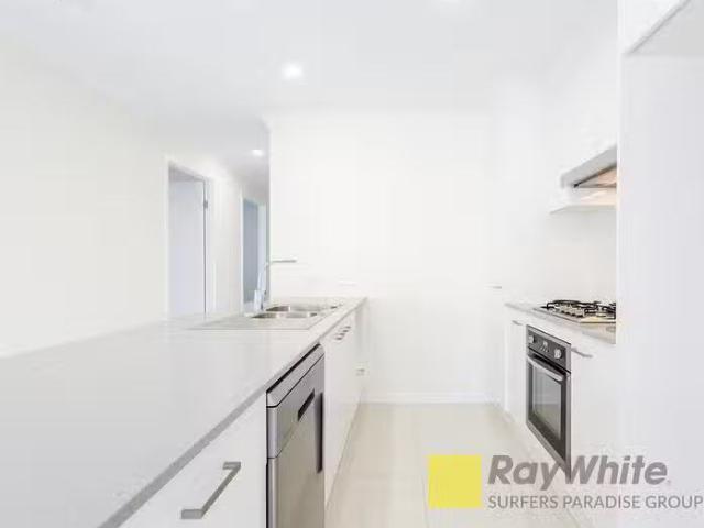 Unique 2/169 The Heights Boulevard, Pimpama, QLD 4209