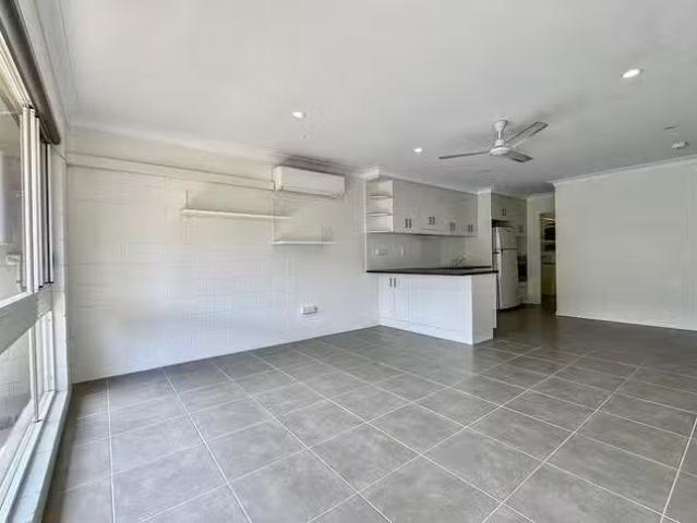 For Rent! 2/16 Benson Street, Rosslea, QLD 4812