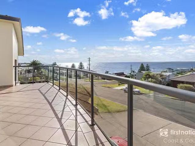 Rental! 2/18 Tingira Crescent, Kiama, NSW 2533