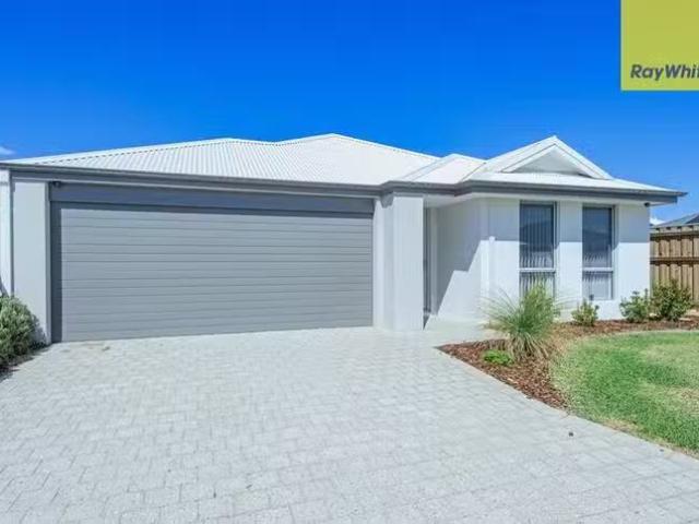 Cozy 21 Bloom Way, The Vines, WA 6069