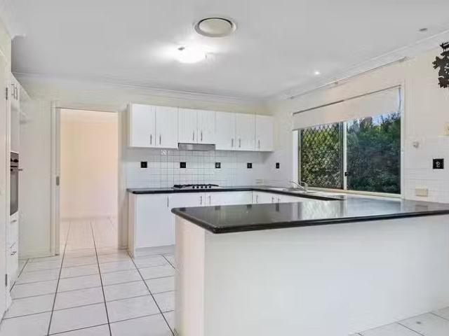 For Rent! 21 Ibiza Place, Carseldine, QLD 4034