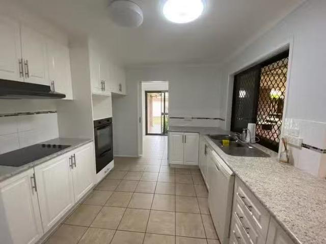 Cheap 21 Jocelyn Parade, Granville, QLD 4650