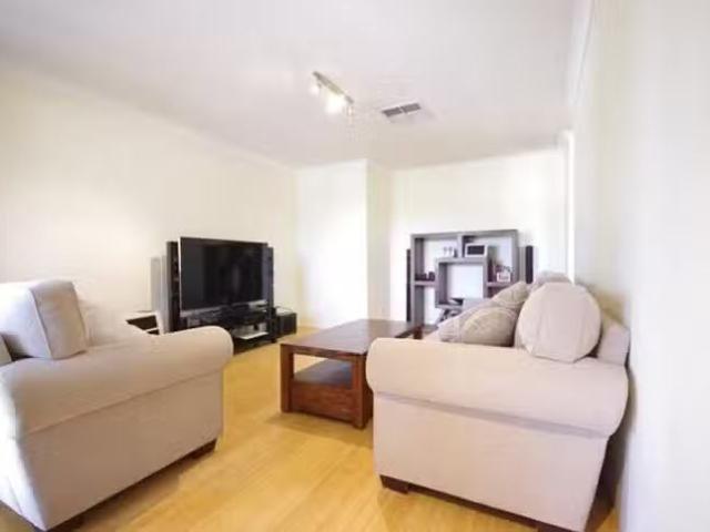 Cozy 21 Swan Street, Osborne Park, WA 6017