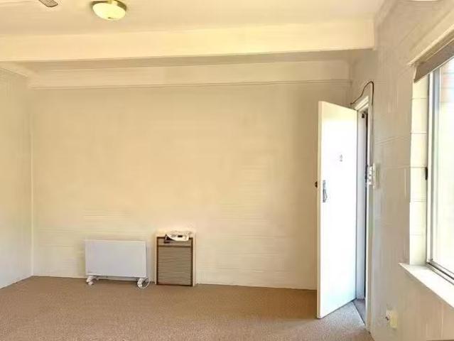 New 2/201 Plummer Street, South Albury, NSW 2640