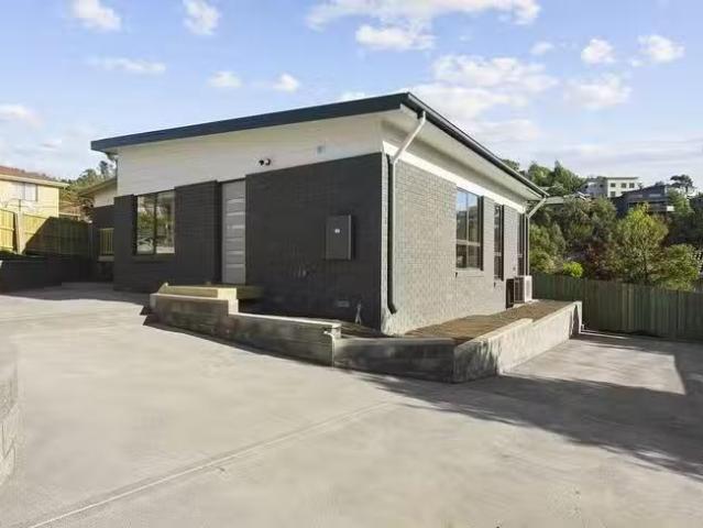 For Rent! 2/20 Bimburra Road, Glenorchy, TAS 7010