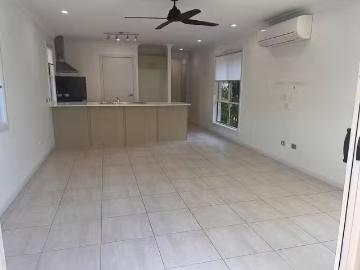 Unique 2/222 Thorneside Road, Thorneside, QLD 4158