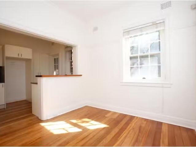 Charming 2/22 Hastings Parade, North Bondi Apartment for rent.