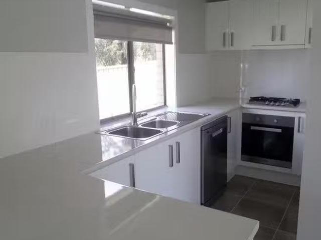 Nice 2/27 Willow Park Drive, Kootingal, NSW 2352