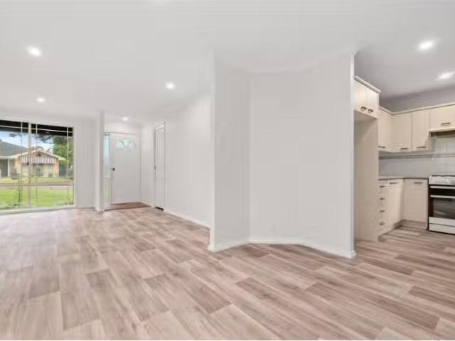 Unique 2/27 Oakes Street, Kariong Townhouse for rent Listed b.