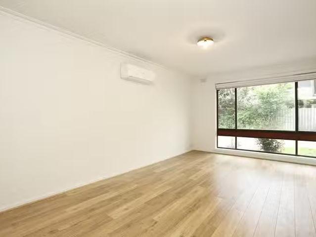 Unique 2/26 Southampton Street, Footscray, VIC 3011