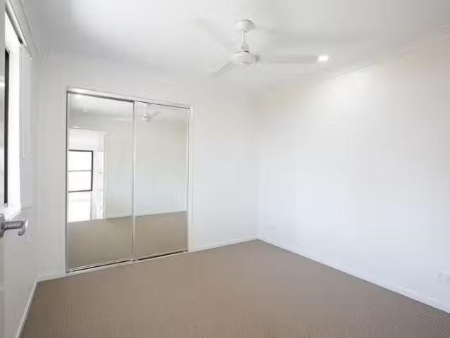 New 2/28 Cahill Crescent, COLLINGWOOD PARK, QLD 4301 House f.
