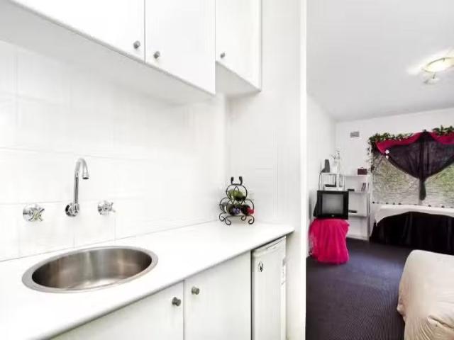 Deal! 22/95 Annandale Street, ANNANDALE Apartment for rent Li.