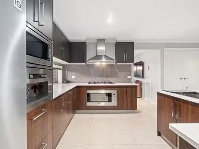 Just in! 22 Greythorn Road, Traralgon, VIC 3844