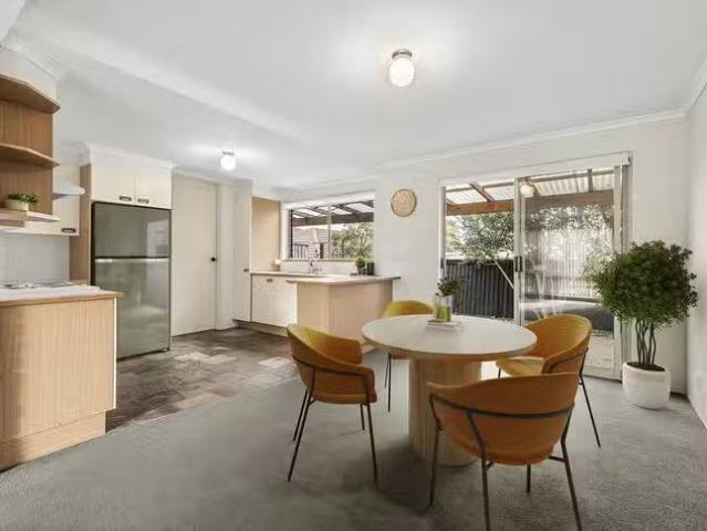 For Rent! 2/2 Kingsley Avenue, Ulladulla, NSW 2539