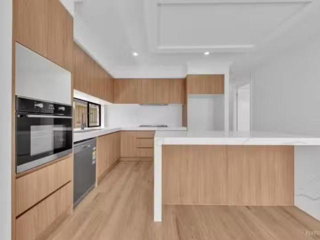 Cozy 22 Laurier Avenue, Melton South VIC 3338 House For Lease