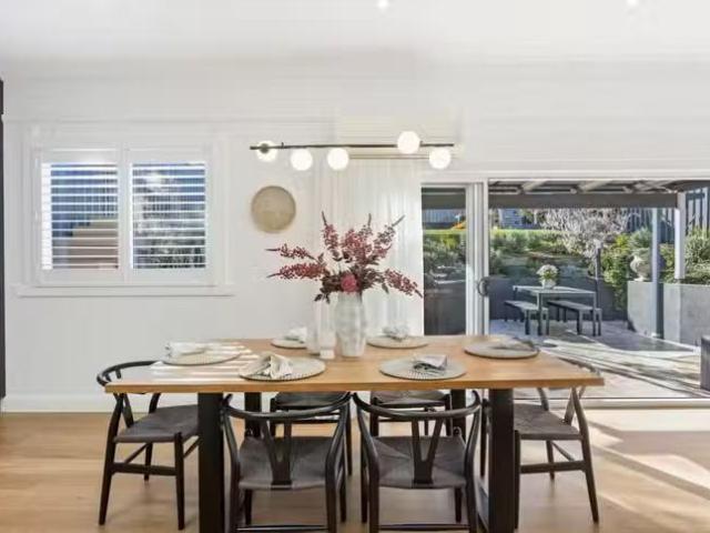 Unique 22 Robertson Street, Coniston, NSW 2500