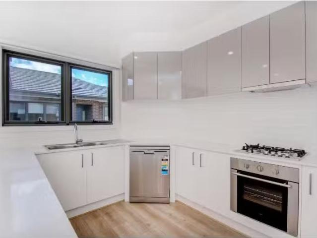 Nice 2/2 The Drive, ROSEBUD Townhouse for rent Listed by Laur.
