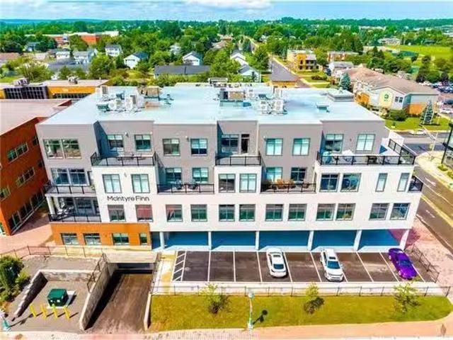 For Rent! 230 Champlain, Dieppe, NB, E1A 1P1 commercial for.