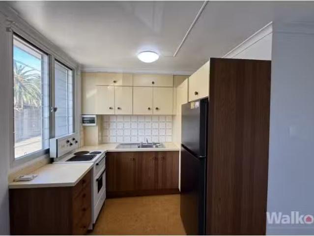 Charming 2/30 Lemnos Parade, The Hill Apartment for rent List.