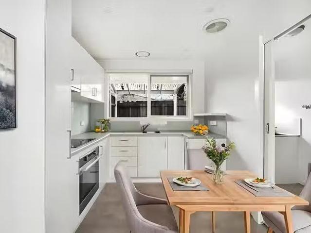 Deal! 2/31 Alfred Street, Beaumaris, VIC 3193