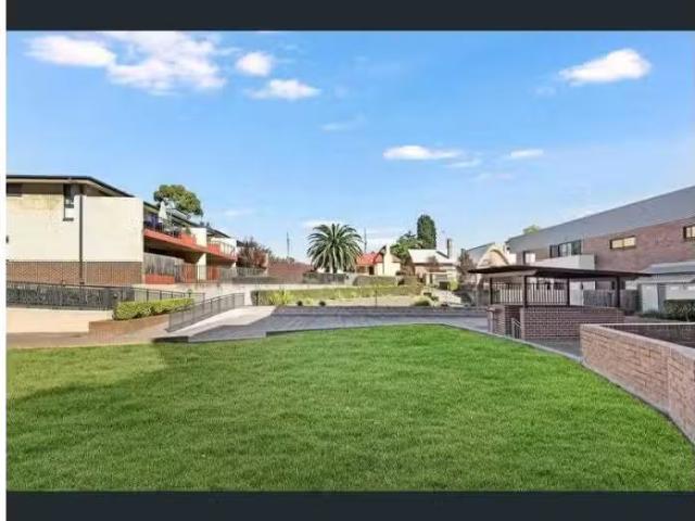 Deal! 23/1 Russell Street, Baulkham Hills Apartment for rent.
