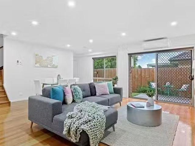 Charming 2/37 Adele Avenue, Ferntree Gully, VIC 3156
