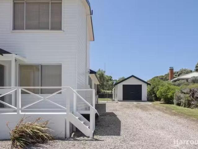 Charming 238 Low Head Road, LOW HEAD, TAS 7253 House for Rent