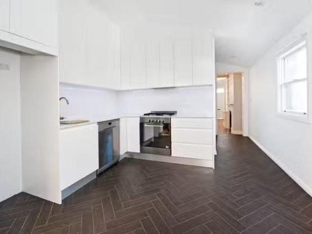 Cheap 23 Mc Garvie Street, Paddington NSW 2021