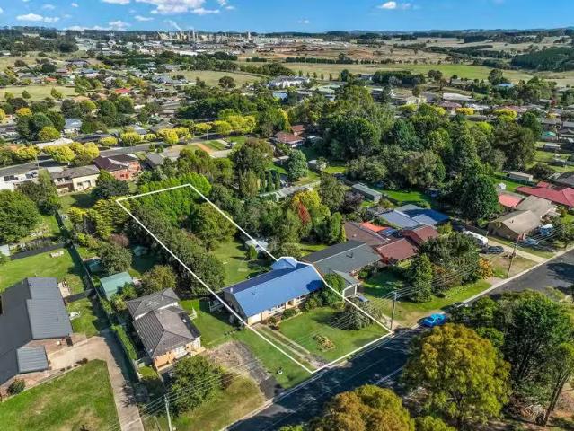 For Rent! 23 Blenheim Avenue, Oberon NSW 2787