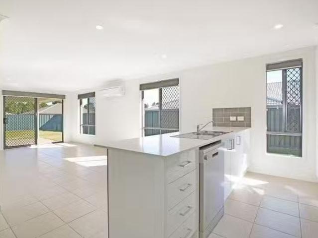 Unique 2/3 Dala Lane, Armidale, NSW 2350