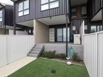 Unique 23 Dragon Street, Throsby, ACT 2914