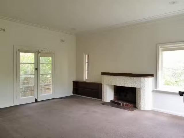 Rental! 23 Glen Road, Ashburton VIC 3147