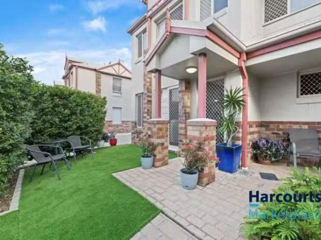 Unique 2/3 Kendall Street, OXLEY, QLD 4075 House for Rent