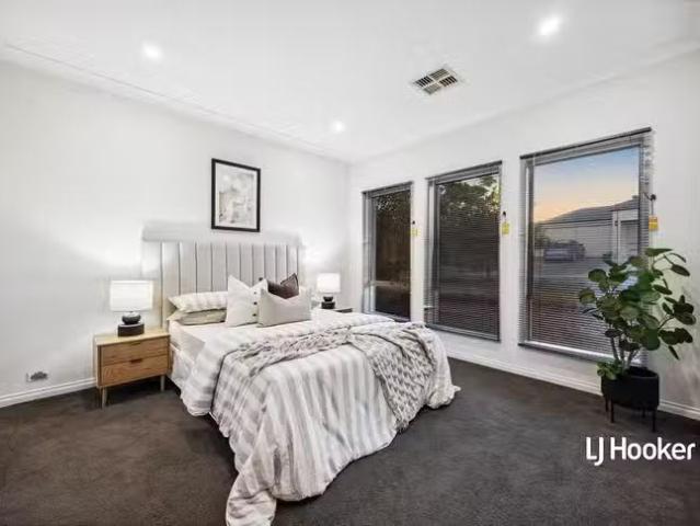 Deal! 23 Swallow Avenue, Modbury Heights, SA 5092