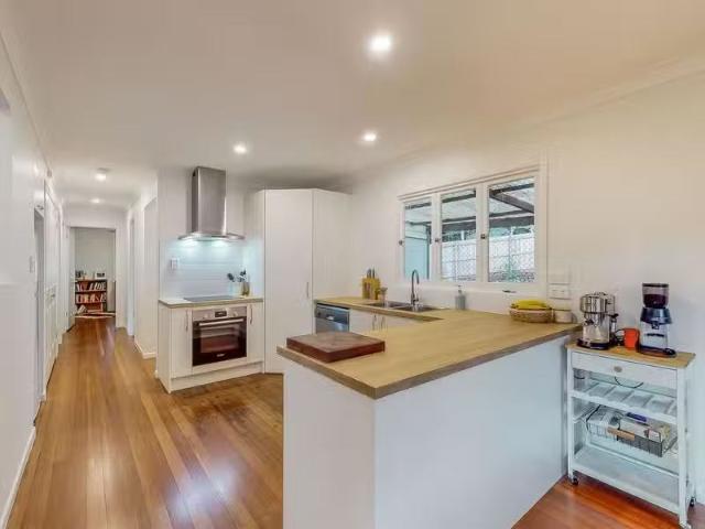 Cozy 23 Wendover Street, Keperra, QLD 4054 House for Rent