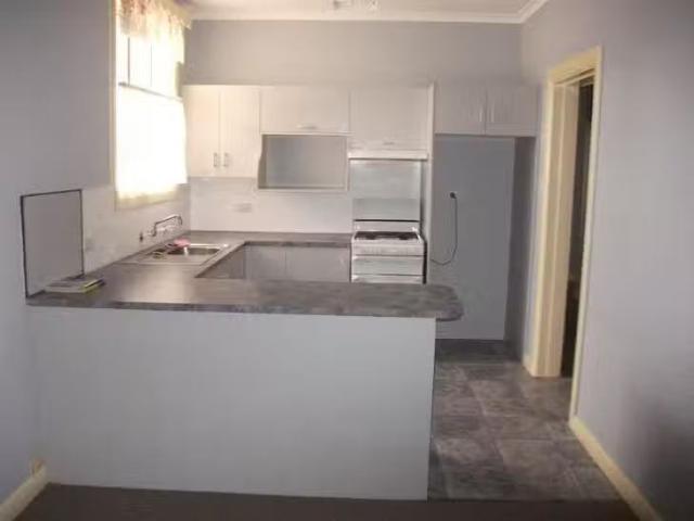 Charming 2 Cannon Street, Port Augusta, SA 5700
