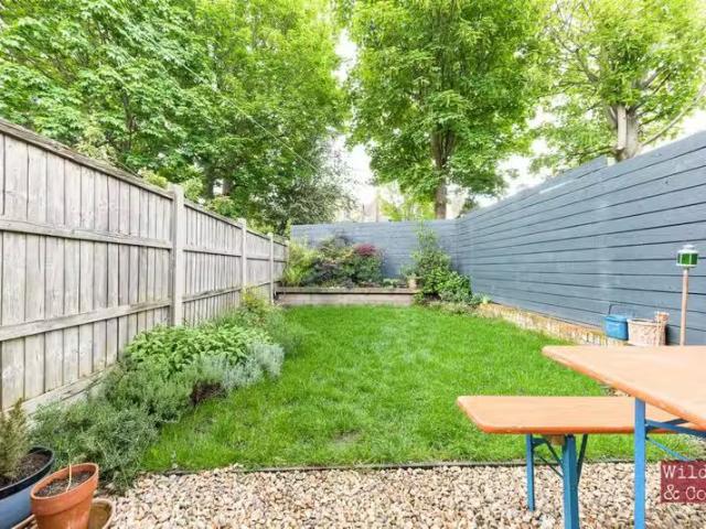 Unique 2 BA 3 bedroom house for rent in Elmcroft Street, Hackn.