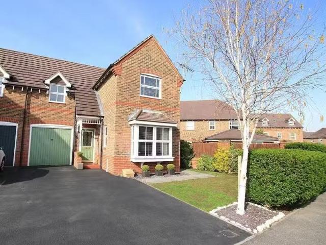 New 2 BA 3 bedroom semi detached house for rent in Wollaton Ro.