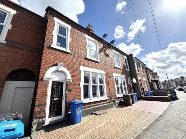 Unique 2 BA 1 bedroom house share for rent in Brighton Road, A.