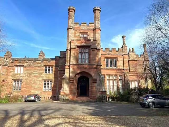 Nice 2 BA 2 bedroom apartment for rent in Holme Eden Hall, War.