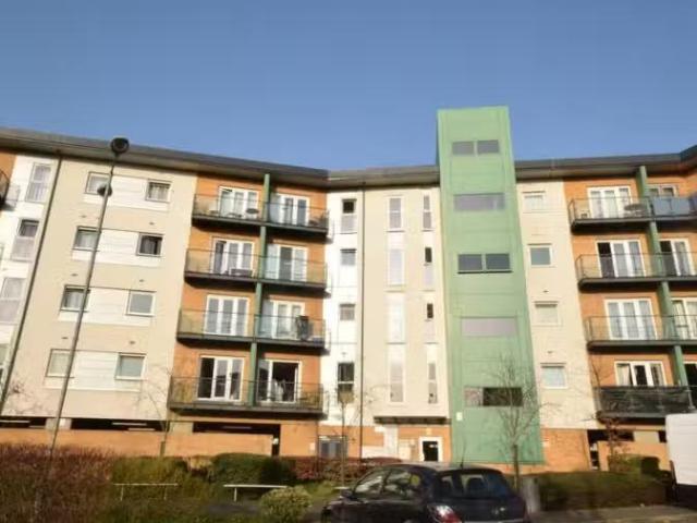 Rental! 2 BA 2 bedroom apartment for rent in Parkhouse, Hatfie.