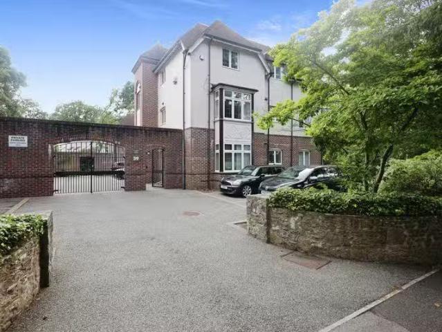 Charming 2 BA 2 bedroom flat for rent in 39 Talbot Avenue, Bou.