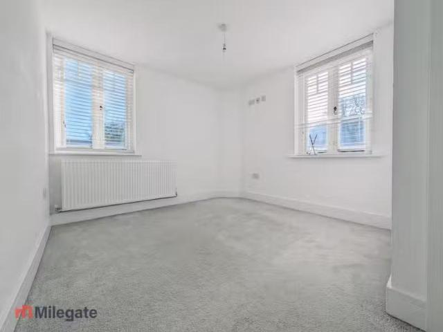 Nice 2 BA 2 bedroom flat for rent in Market Hill, Maldon, CM9